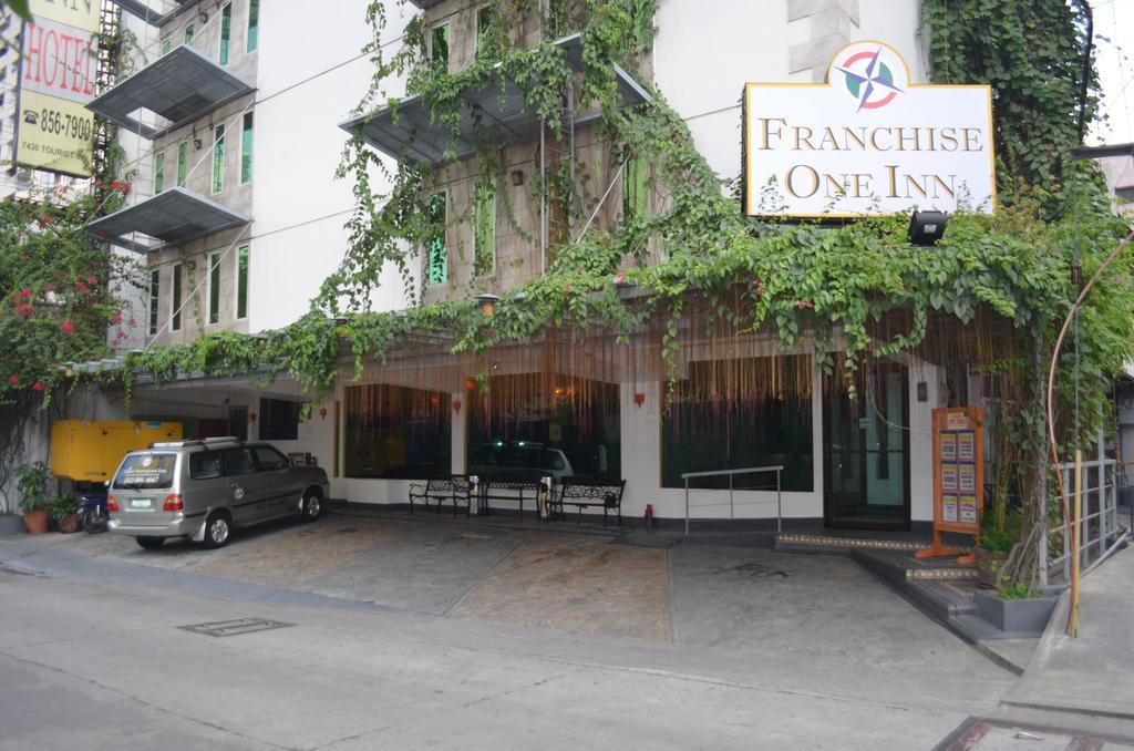 Franchise One Hotel Makati City Exterior foto